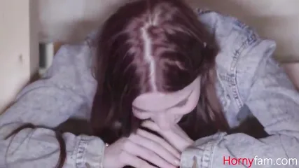 Заботливая жена сделала мужу приятный сюрприз и позвала подругу для ЖМЖ секса втроем